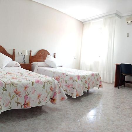 Hostal Restaurante El Abad Abadía Extérieur photo